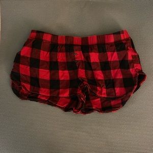 Women’s plaid pajama shorts